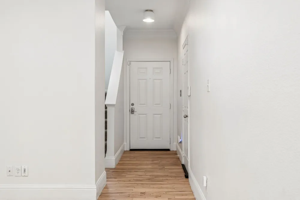 2117 Parkview Carrollton, TX 75006