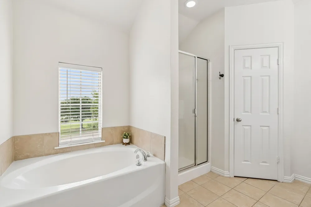 2117 Parkview Carrollton, TX 75006