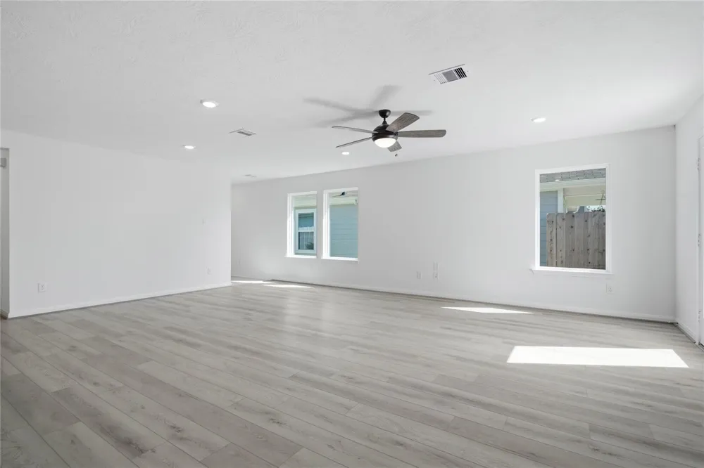 7215 Willow Meadow Lane Beasley, TX 77417