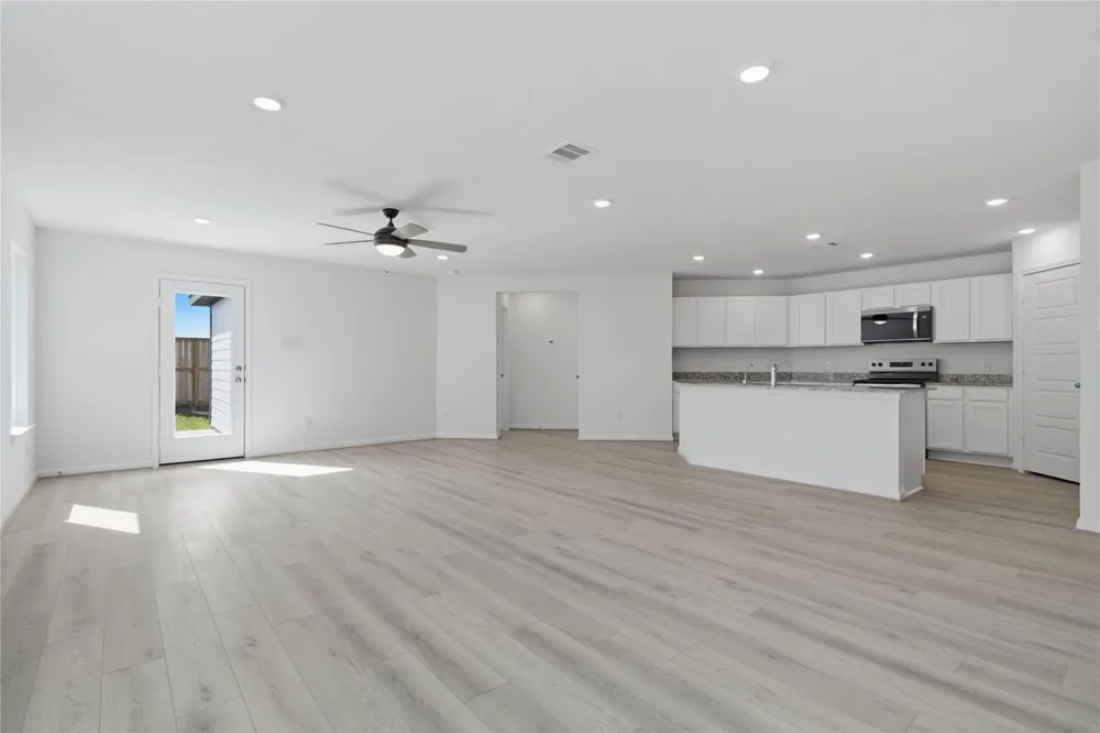 7215 Willow Meadow Lane Beasley, TX 77417