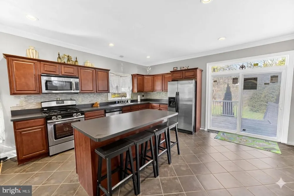 311 HUNT AVENUE Phillipsburg, NJ 08865