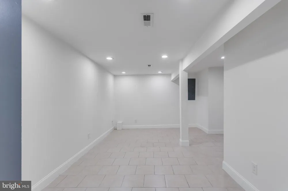 3835 REISTERSTOWN ROAD Baltimore, MD 21215