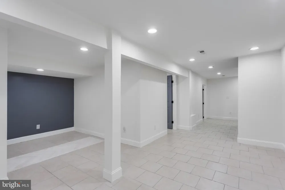3835 REISTERSTOWN ROAD Baltimore, MD 21215