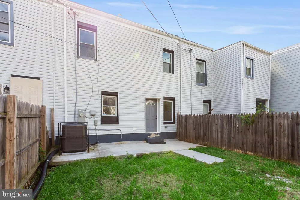 3835 REISTERSTOWN ROAD Baltimore, MD 21215