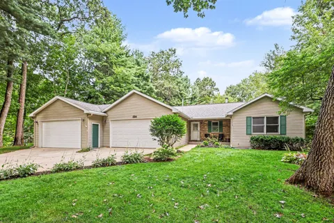 13271 Twin Creek Lane NE