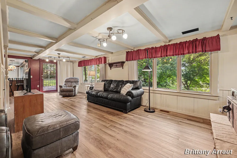 2027 Valentine Street NE Grand Rapids, MI 49525