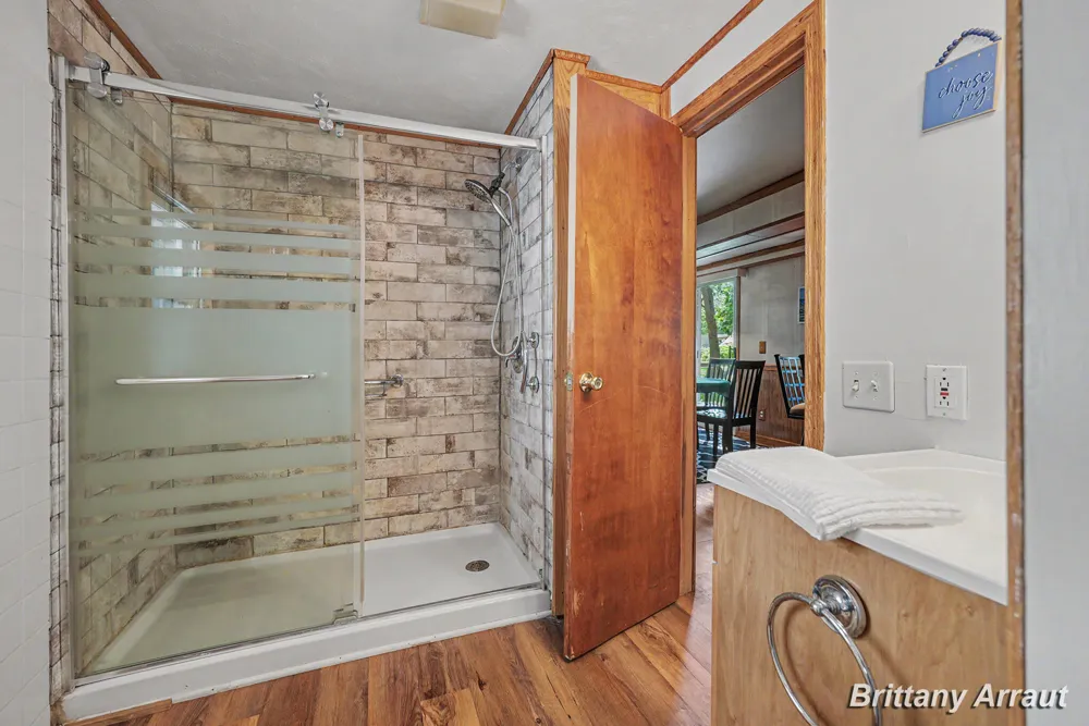 2027 Valentine Street NE Grand Rapids, MI 49525