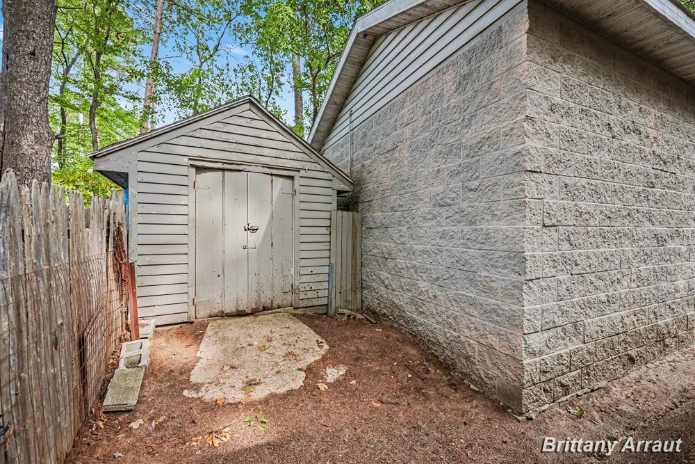 2027 Valentine Street NE Grand Rapids, MI 49525