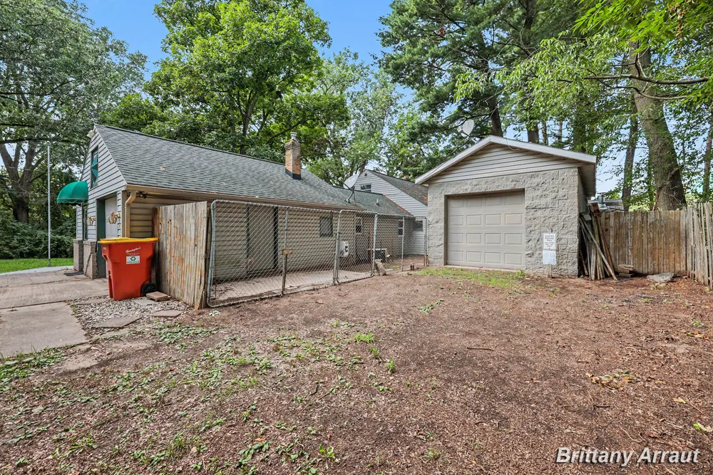 2027 Valentine Street NE Grand Rapids, MI 49525