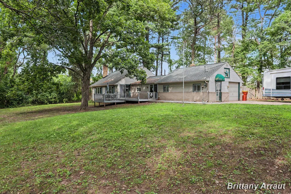2027 Valentine Street NE Grand Rapids, MI 49525