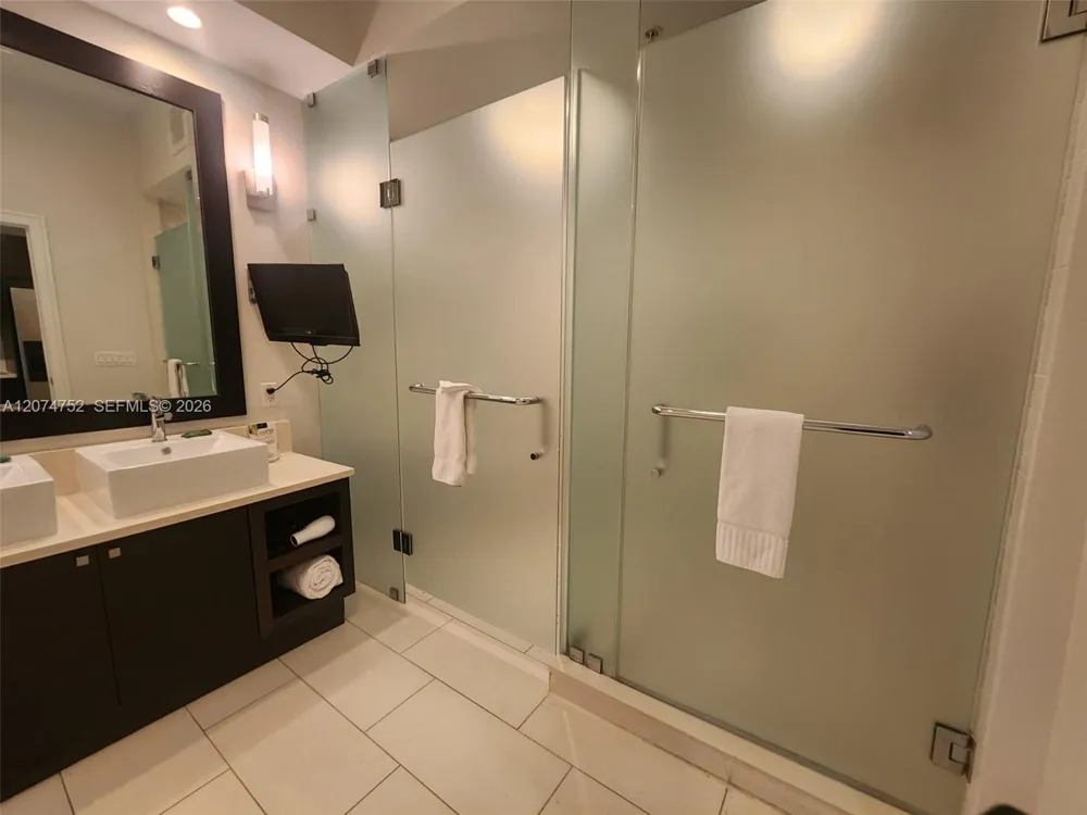 5300 NW 87th Ave #614 Doral, FL 33178