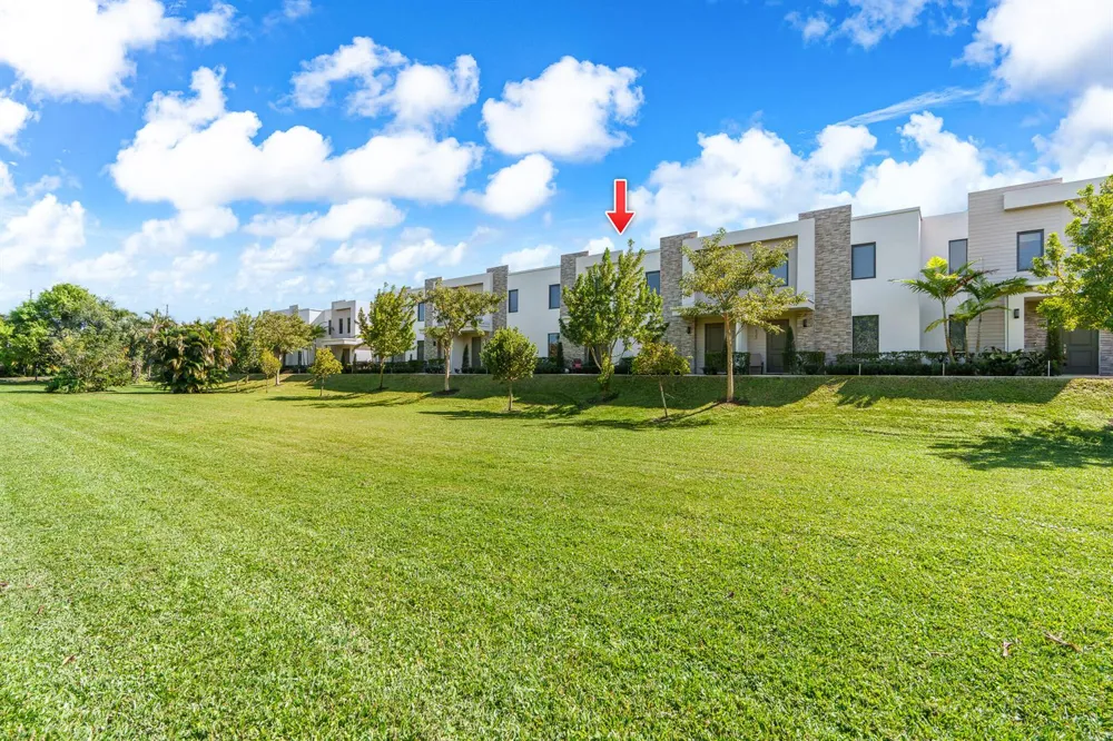 527 NW 17TH STREET Fort Lauderdale, FL 33311