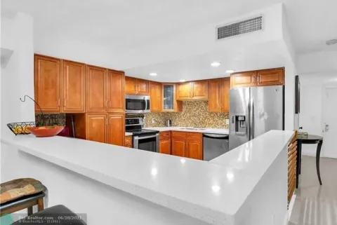 2760 NW 47TH LANE #2805