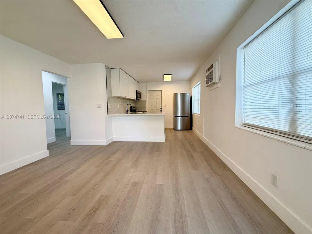 910 SW 2nd Ave #910 Hallandale Beach, FL 33009