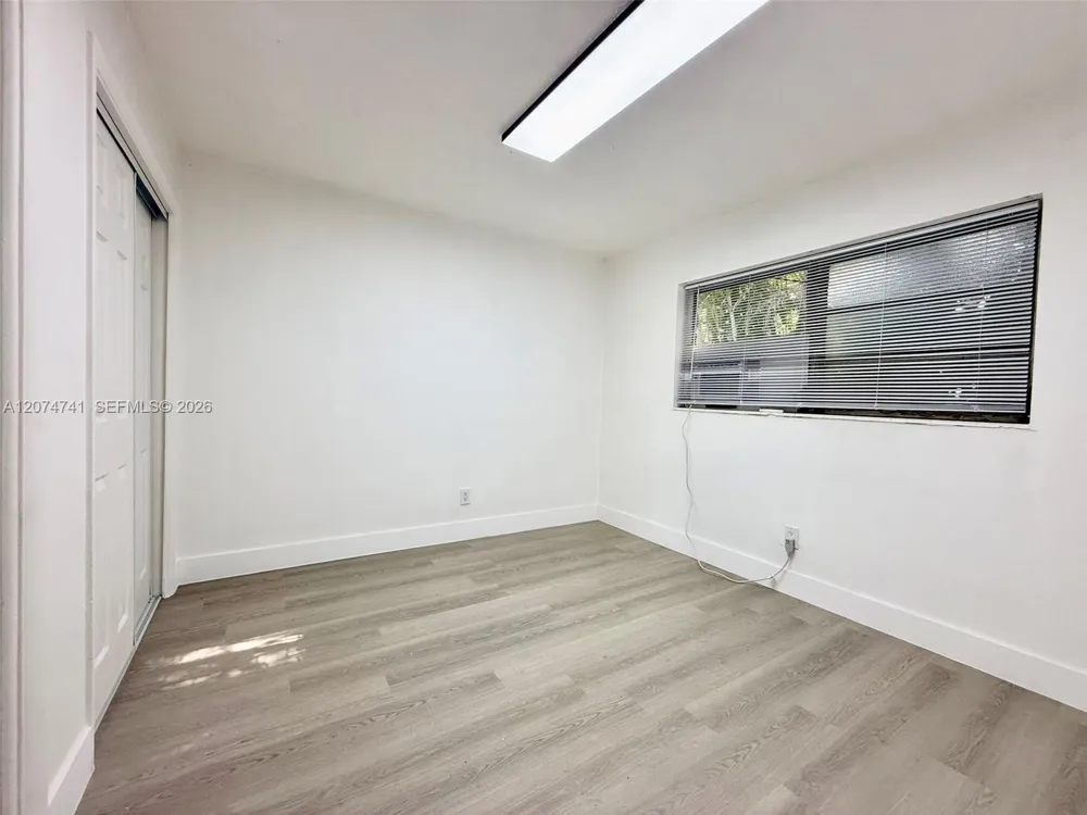 910 SW 2nd Ave #910 Hallandale Beach, FL 33009