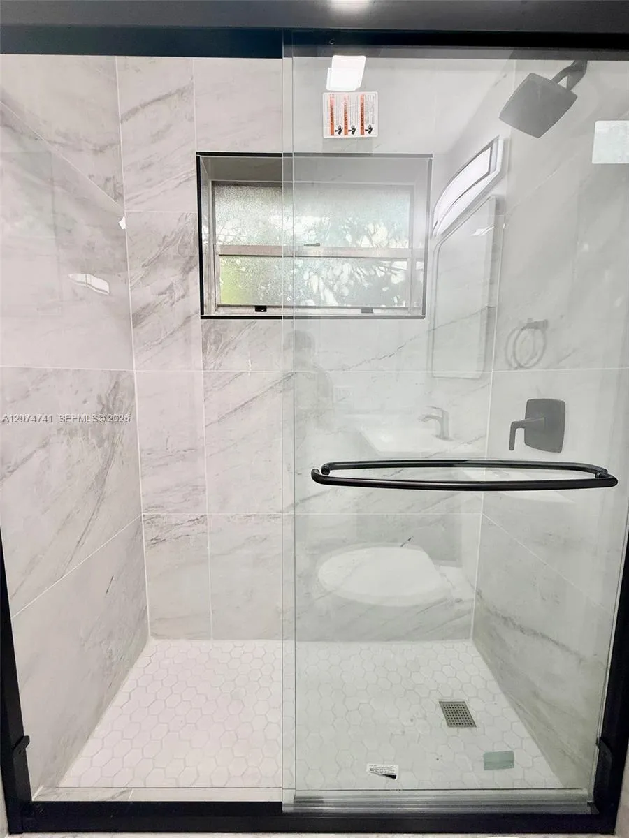 910 SW 2nd Ave #910 Hallandale Beach, FL 33009