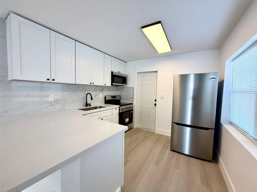 910 SW 2nd Ave #910 Hallandale Beach, FL 33009