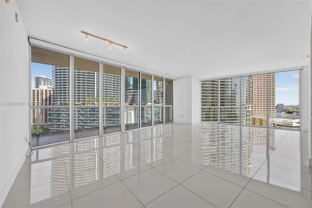 465 Brickell Ave #1602 Miami, FL 33131