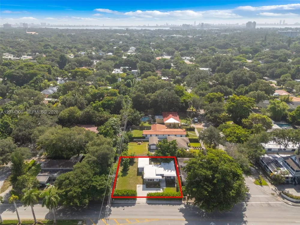 8911 Miami Ave El Portal, FL 33150
