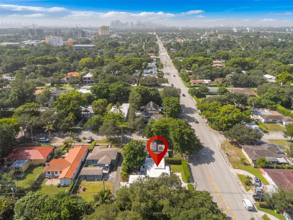 8911 Miami Ave El Portal, FL 33150