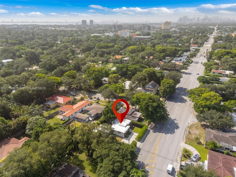 8911 Miami Ave El Portal, FL 33150