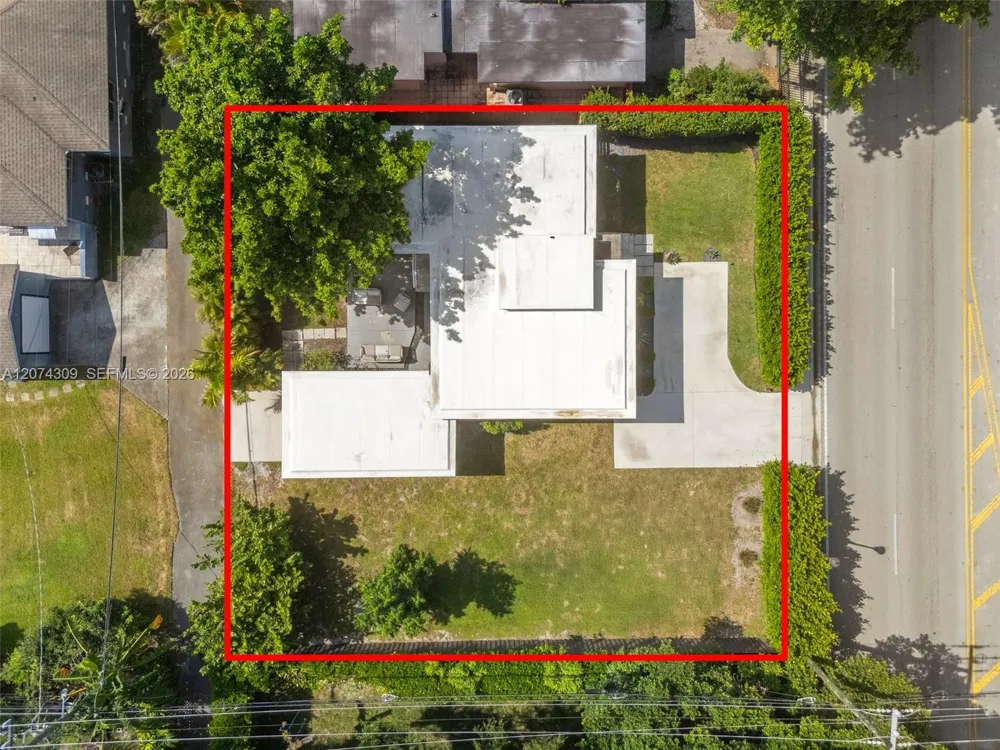 8911 Miami Ave El Portal, FL 33150