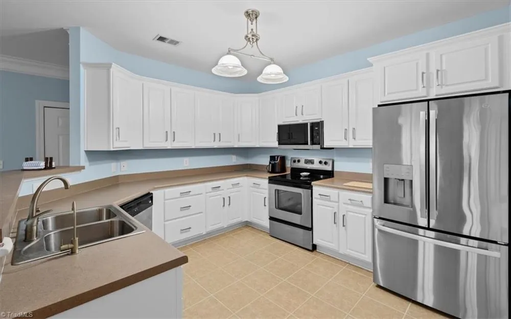 200 Lennox Drive #3B Jamestown, NC 27282