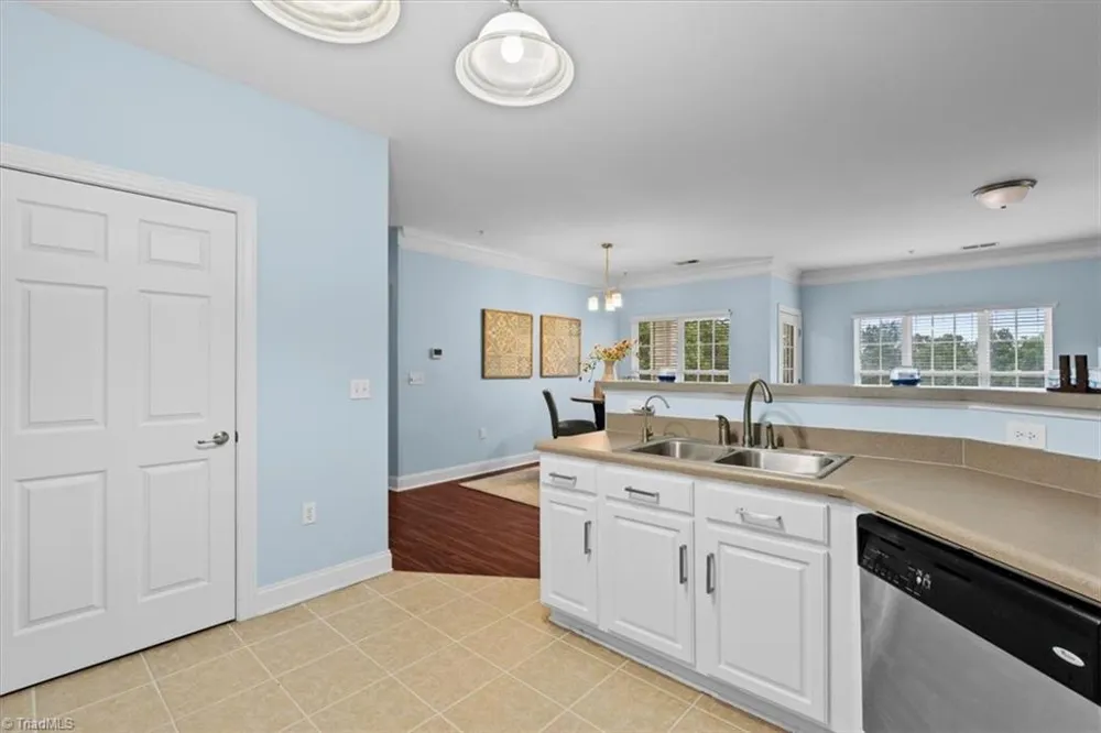 200 Lennox Drive #3B Jamestown, NC 27282