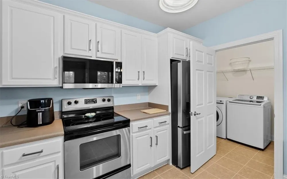 200 Lennox Drive #3B Jamestown, NC 27282