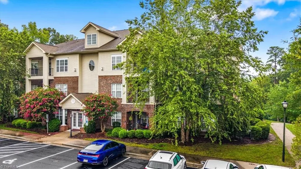 200 Lennox Drive #3B Jamestown, NC 27282