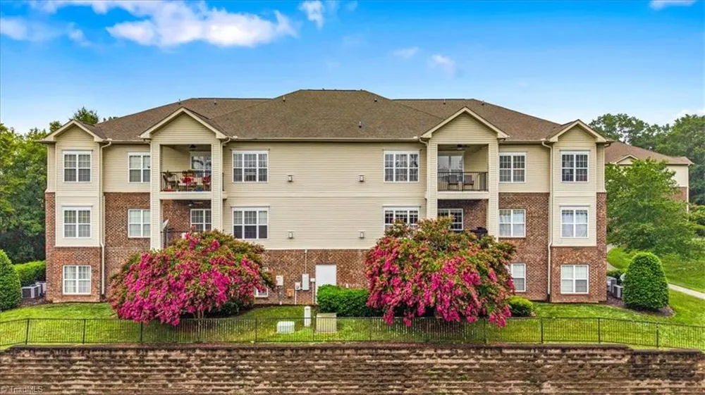 200 Lennox Drive #3B Jamestown, NC 27282