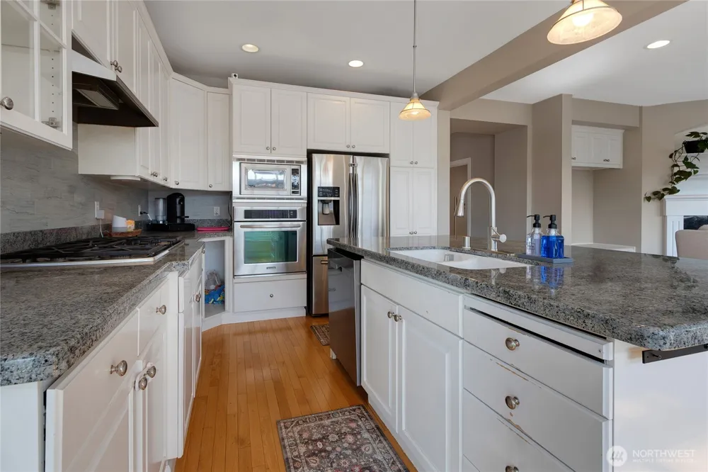 25128 161st Place SE Covington, WA 98042