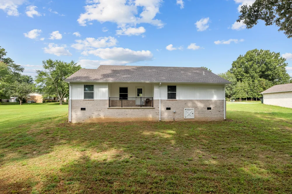 55 Hillcrest Dr Bruceton, TN 38317