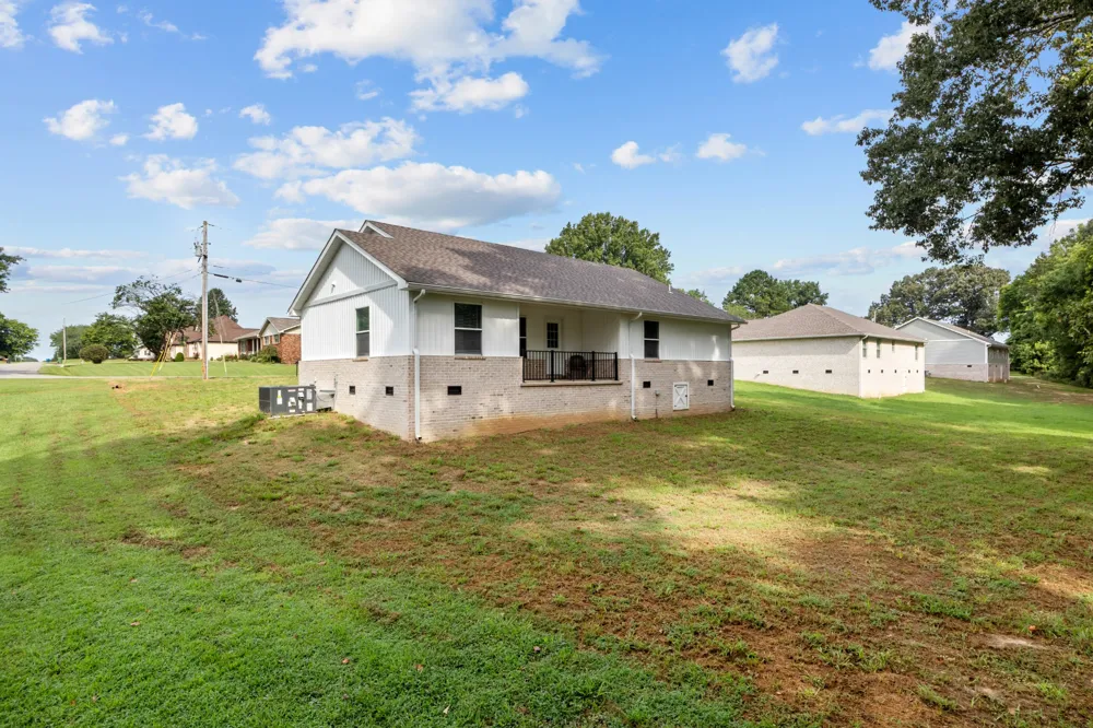 55 Hillcrest Dr Bruceton, TN 38317