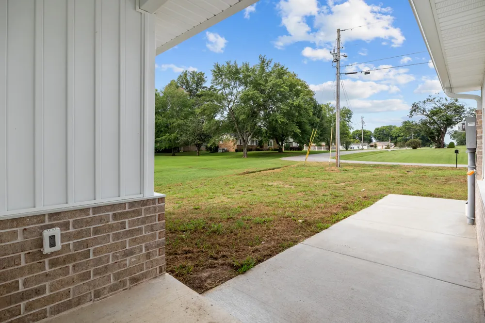 55 Hillcrest Dr Bruceton, TN 38317
