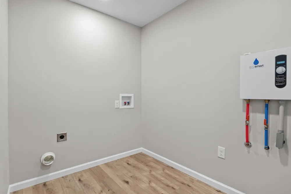 55 Hillcrest Dr Bruceton, TN 38317
