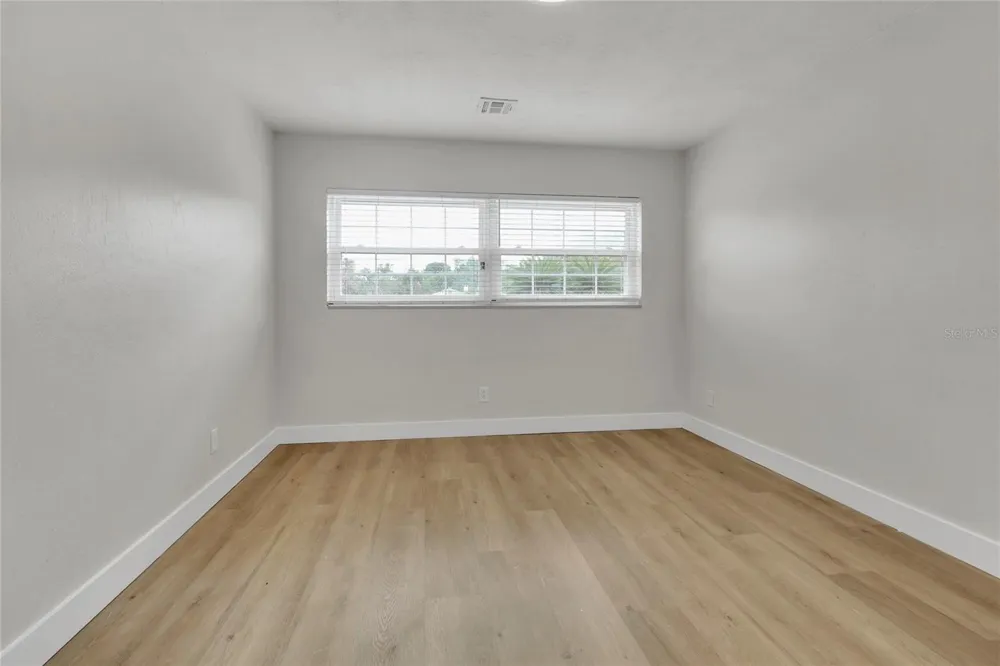 5627 OAKLAND DRIVE Tampa, FL 33617