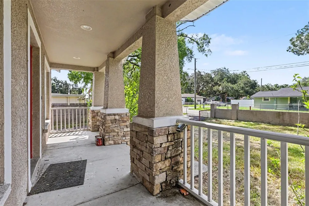 2603 W HENRY AVENUE Tampa, FL 33614
