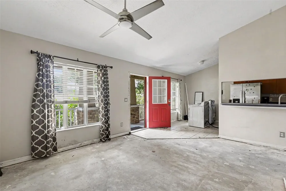 2603 W HENRY AVENUE Tampa, FL 33614