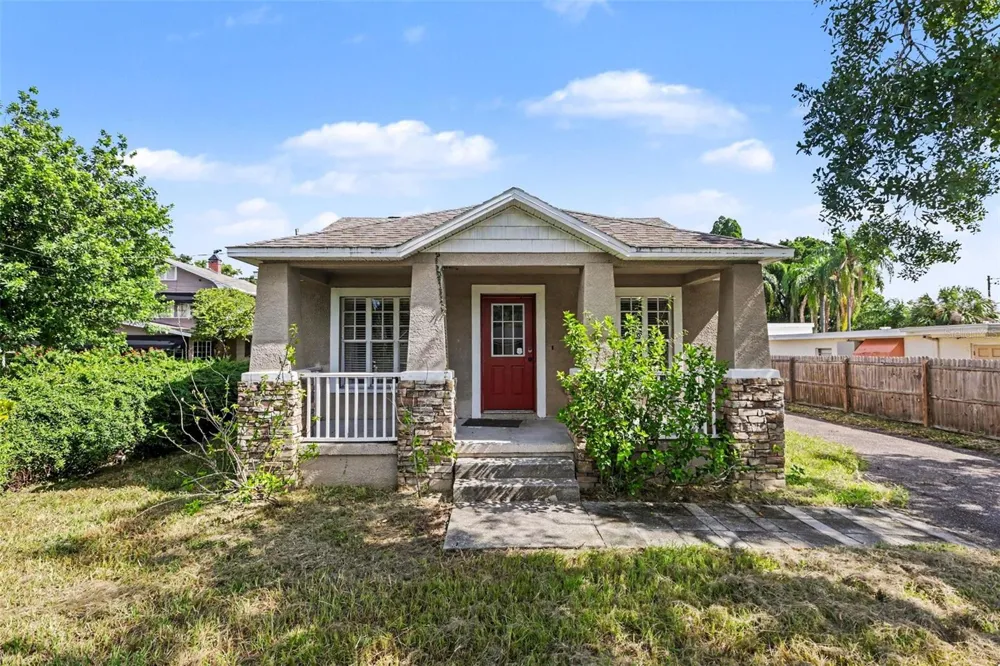 2603 W HENRY AVENUE Tampa, FL 33614