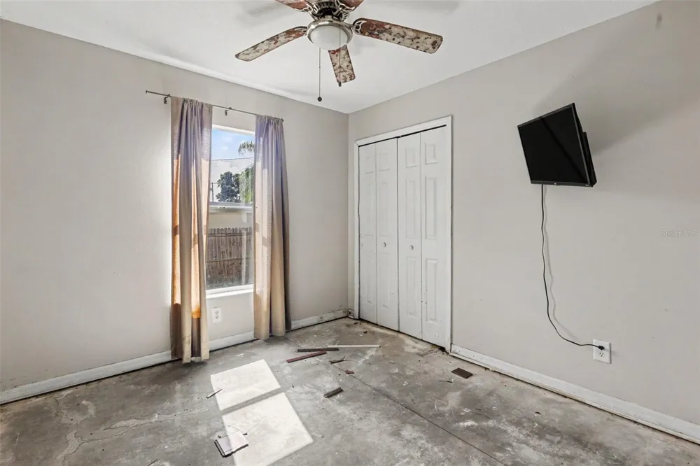 2603 W HENRY AVENUE Tampa, FL 33614