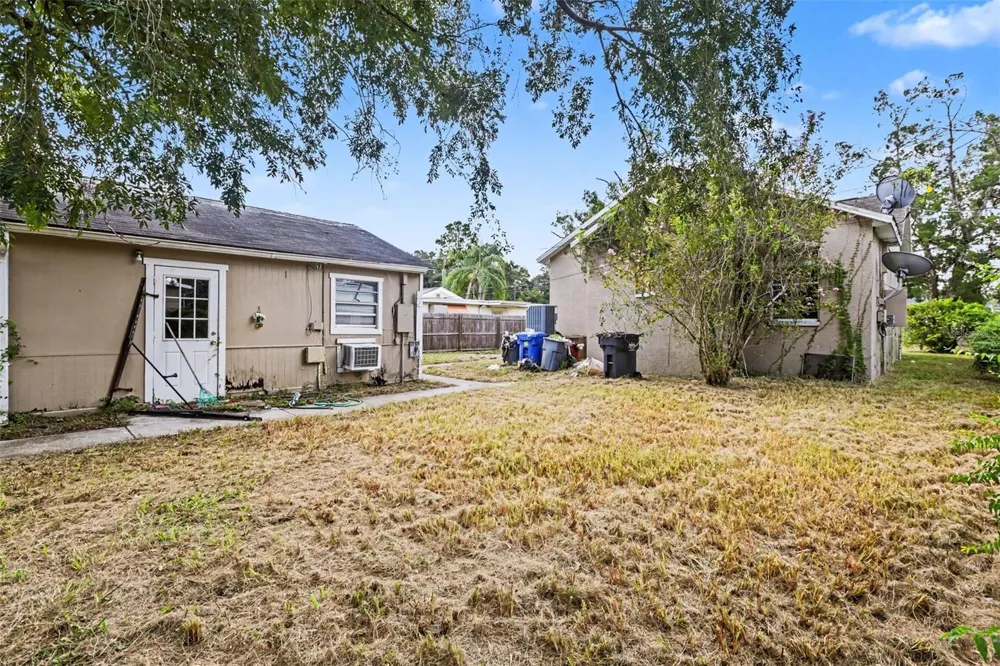 2603 W HENRY AVENUE Tampa, FL 33614