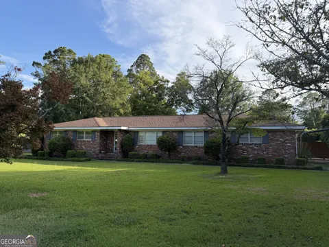 1606 Roberson ST