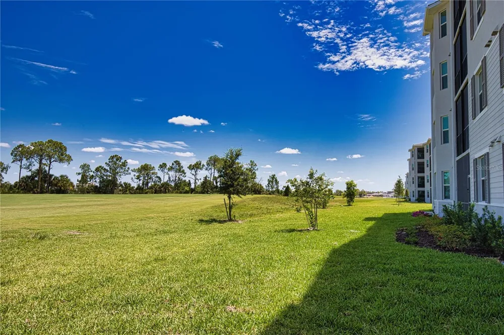 12280 WELLEN GOLF STREET #104 Venice, FL 34293