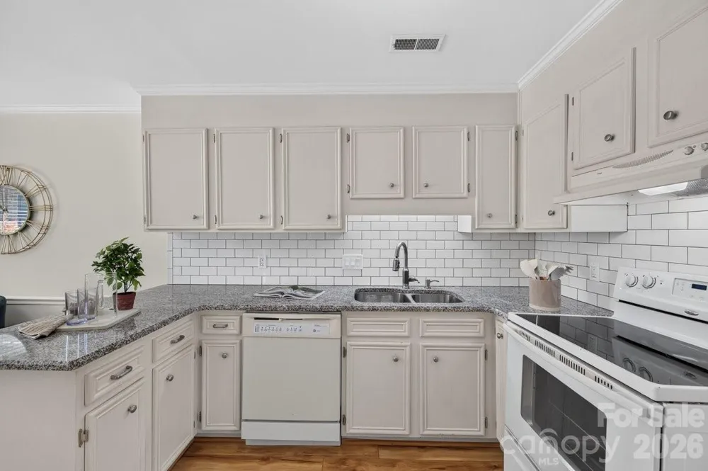 4219 Blacktree Lane Charlotte, NC 28226