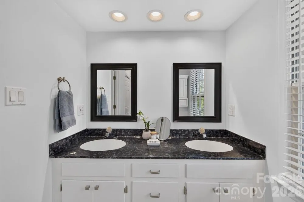 4219 Blacktree Lane Charlotte, NC 28226