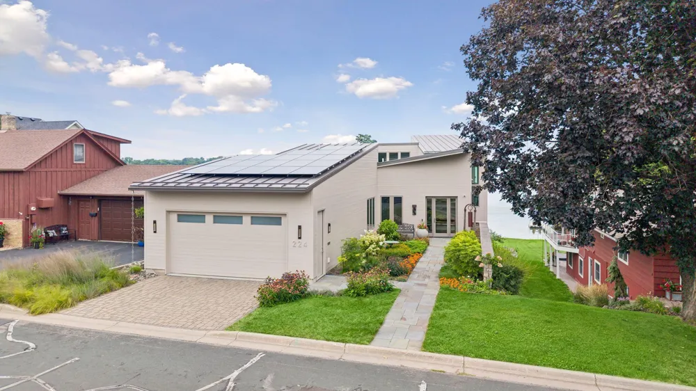 224 W Lake Street Waconia, MN 55387