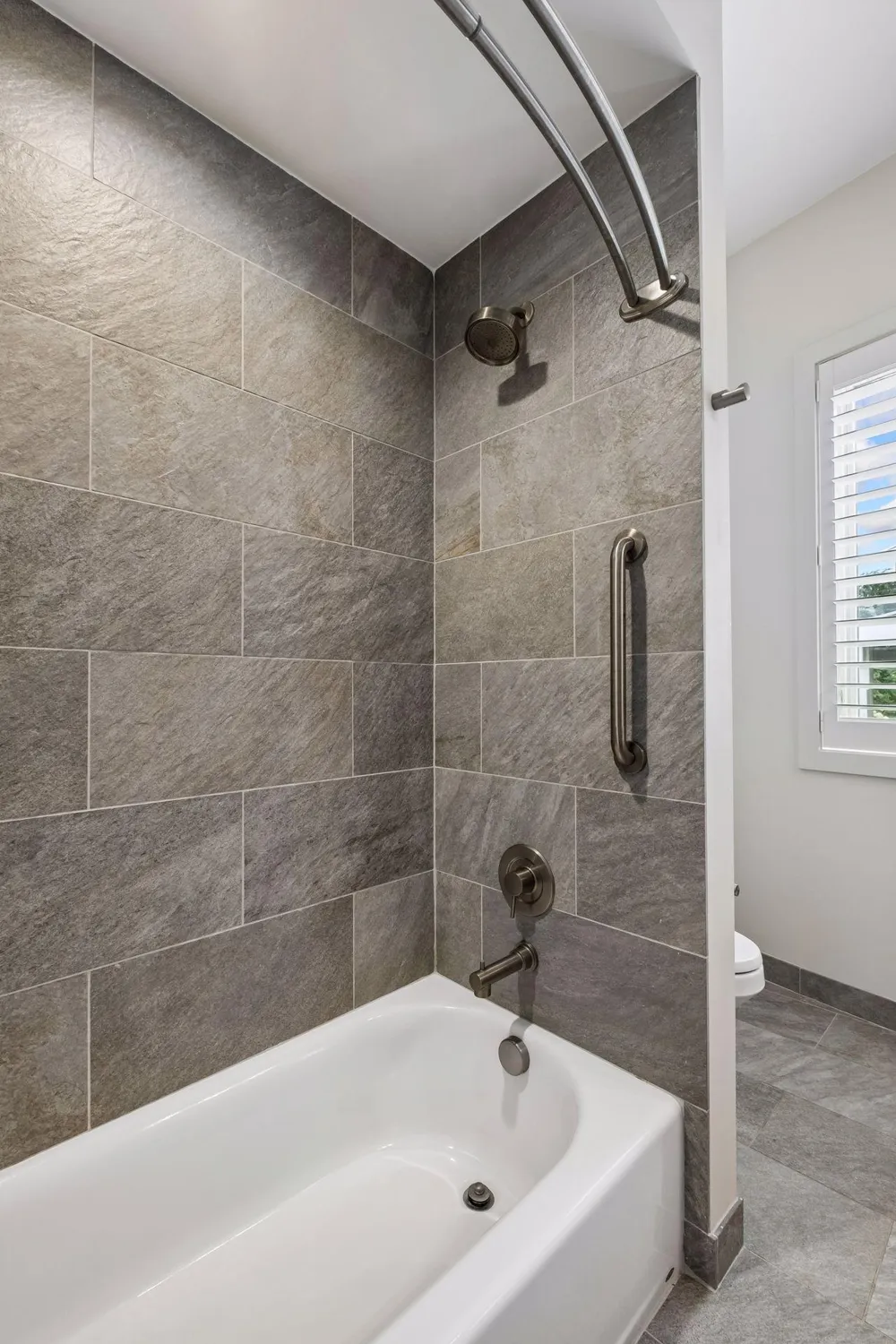 224 W Lake Street Waconia, MN 55387