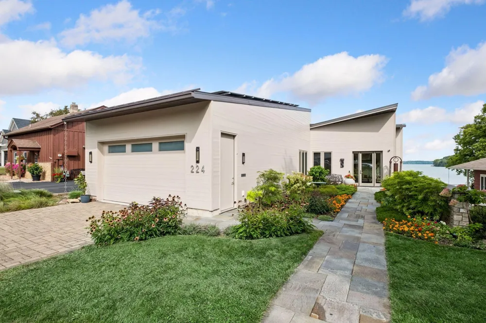 224 W Lake Street Waconia, MN 55387