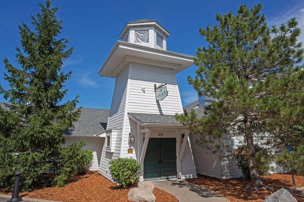 224 W Lake Street Waconia, MN 55387